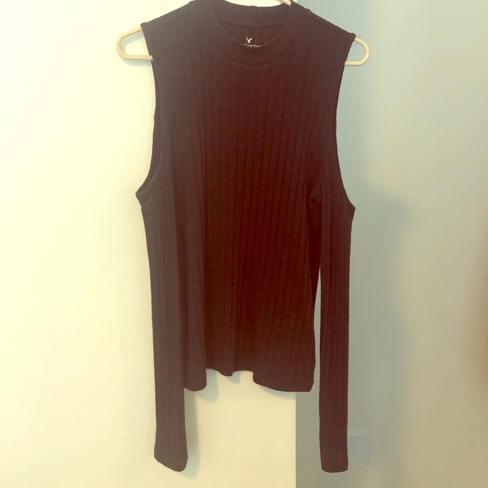 American Eagle cold shoulder top.